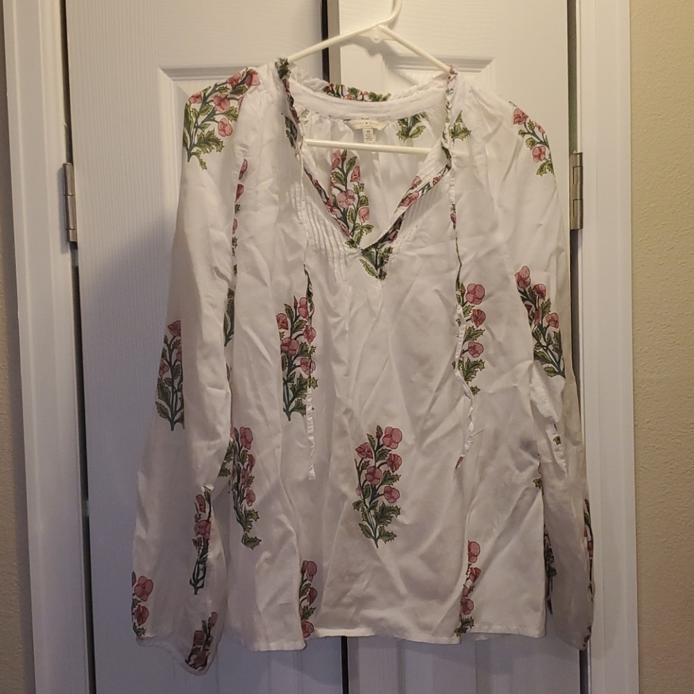 White floral top DONATED